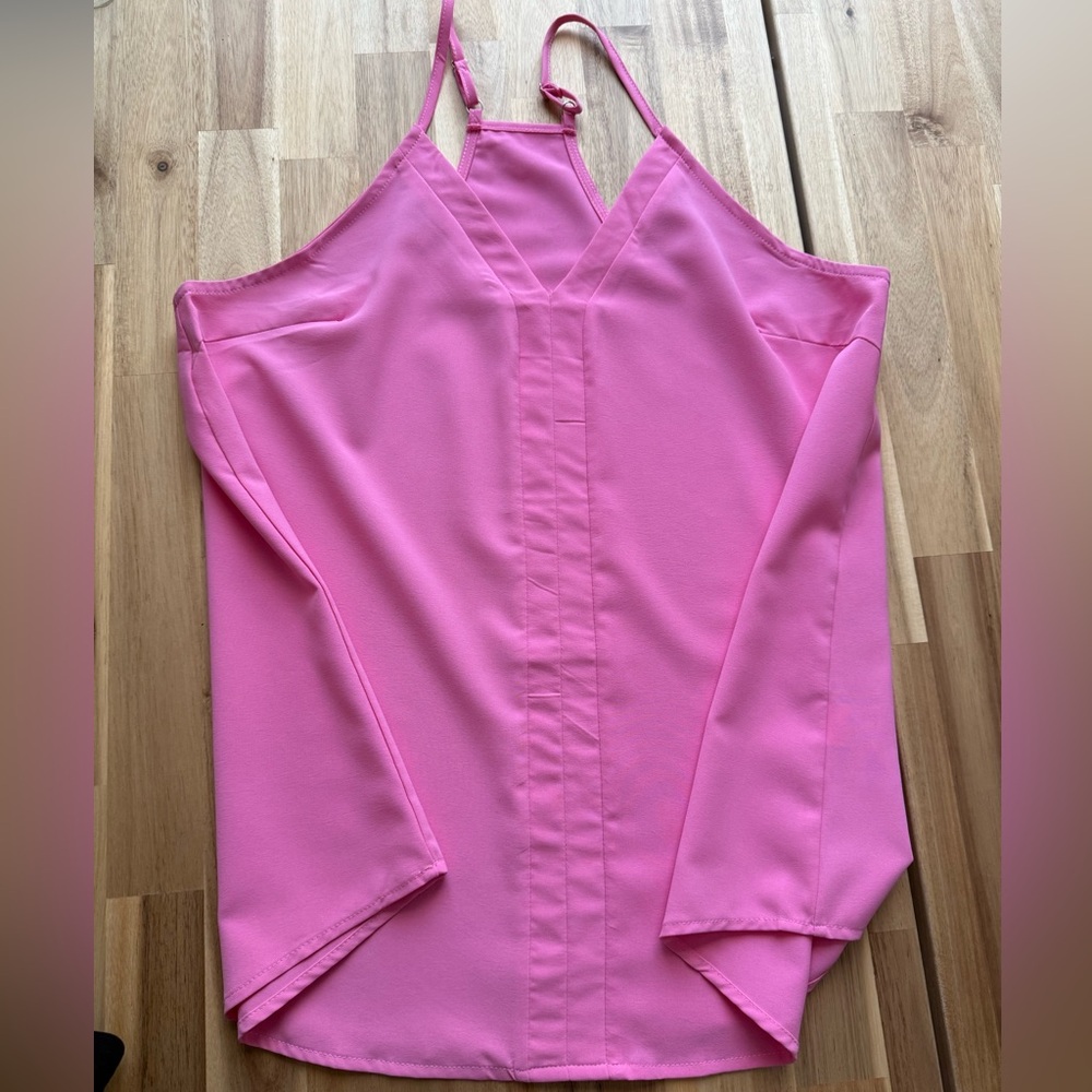 Miduo Racerback V-Neck Tank - size L